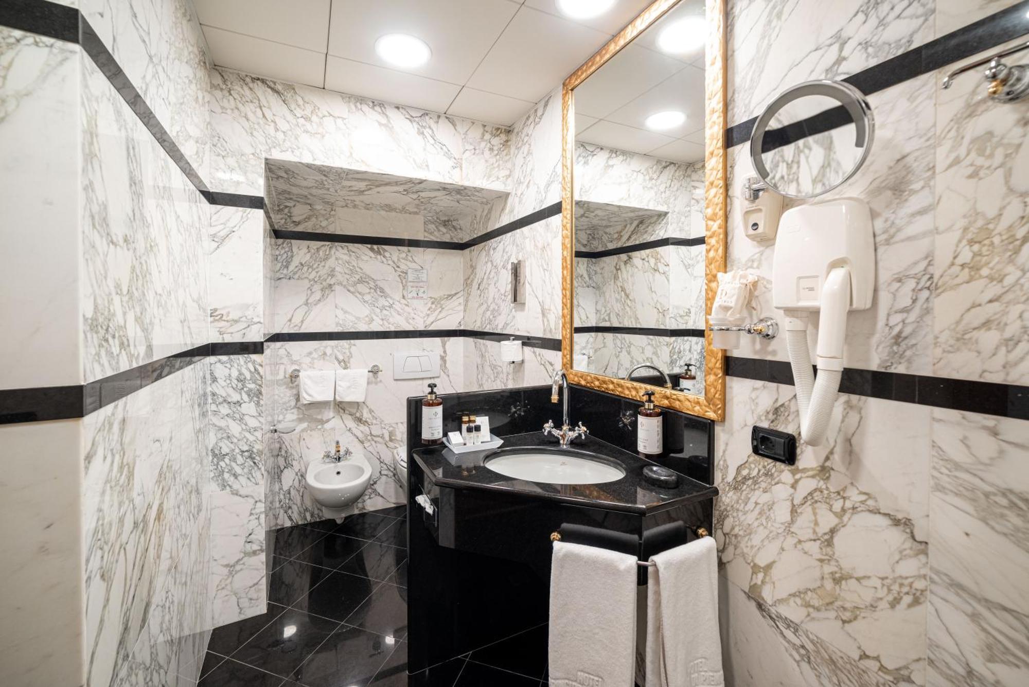 Phi Hotel Principe Cuneo Eksteriør bilde