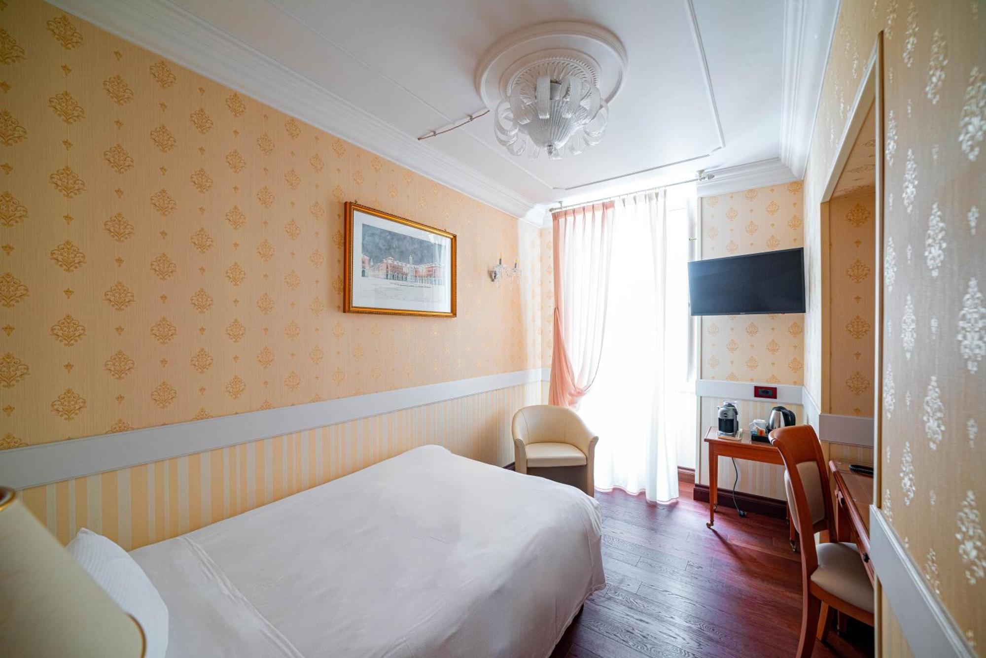 Phi Hotel Principe Cuneo Eksteriør bilde