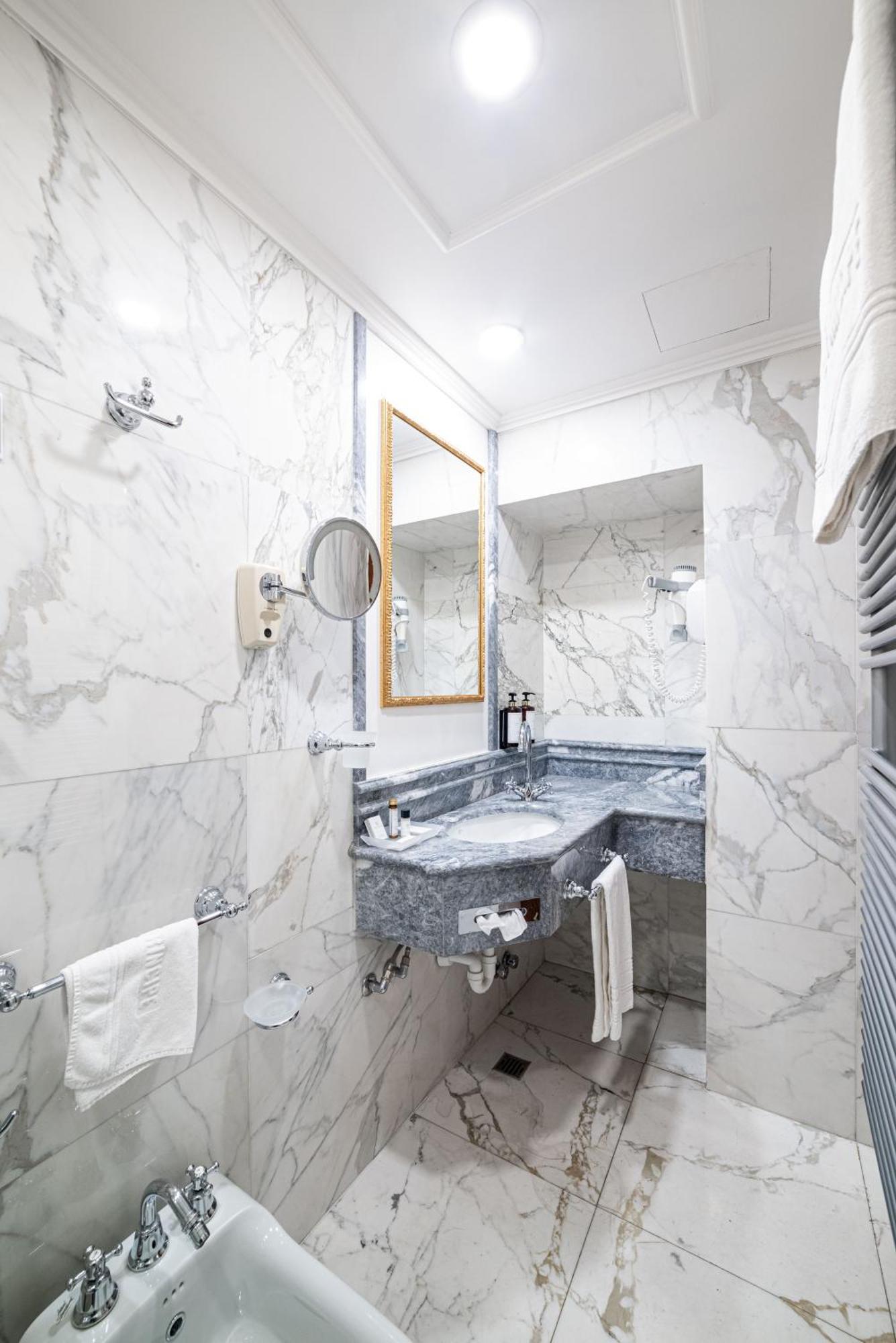 Phi Hotel Principe Cuneo Eksteriør bilde