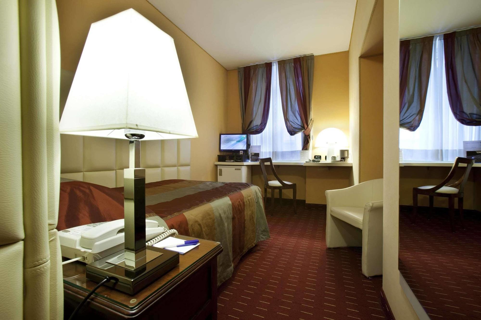 Phi Hotel Principe Cuneo Eksteriør bilde